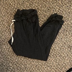 Womens Lululemon joggers size 8